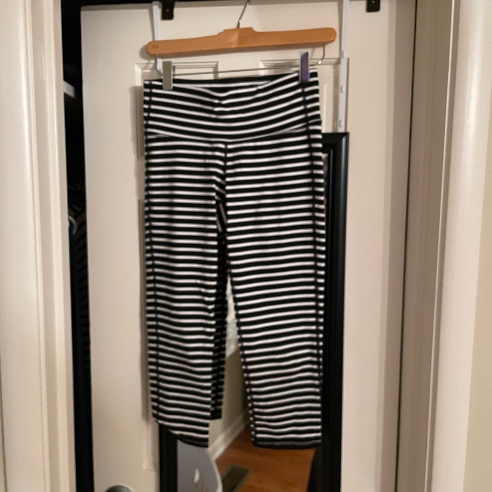 Athleta xs leggings black and white stripped